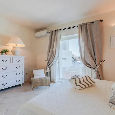 Smeralda, With Private Pool In Porto Cervo, Sardinia Βίλα *