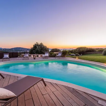Smeralda, With Private Pool In Porto Cervo, Sardinia فيلة بورتو كيرفو